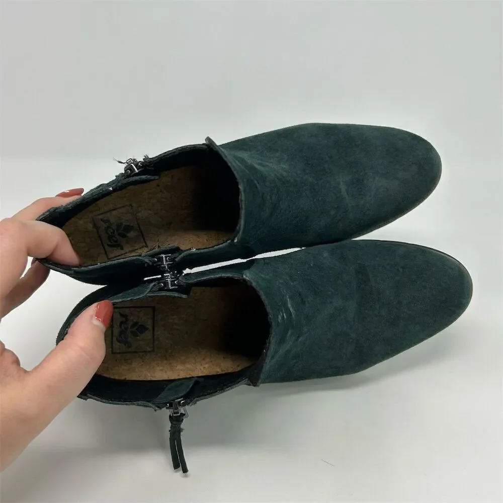 Reef Dark Dark Green Suede Voyage Low Bootie Size 8 Water-Friendly Casual Zipper